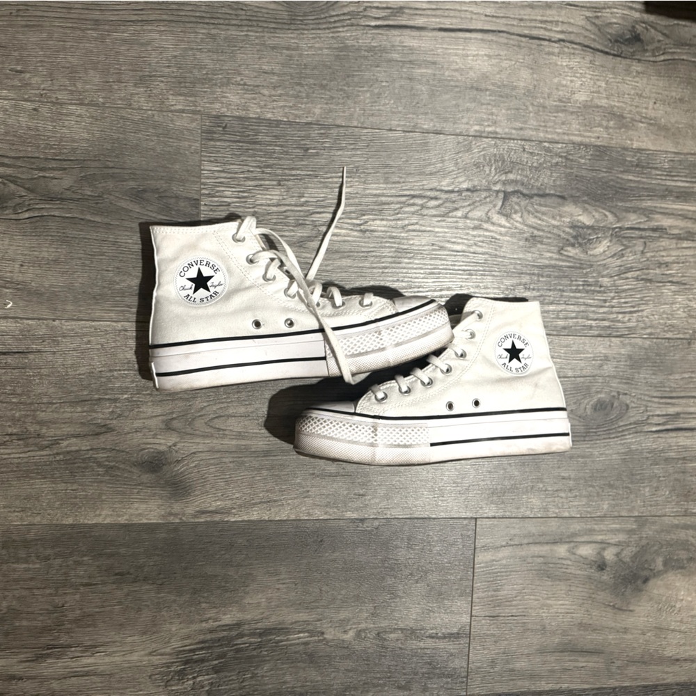 Converse size 7.5 women